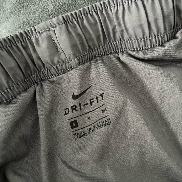 Women's Nike Tempo Running Shorts - Picture 5 of 6